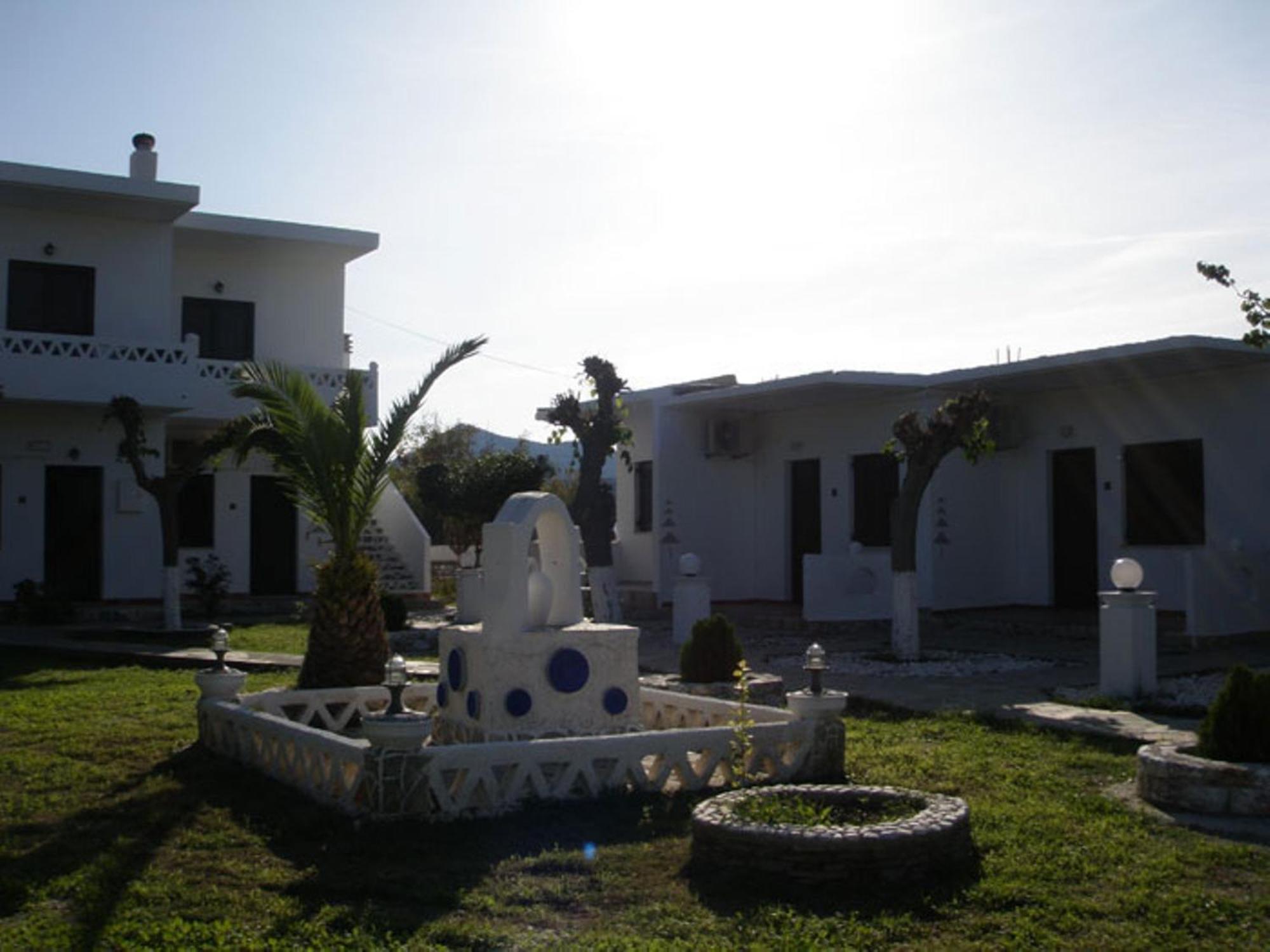 Skyros Avra Residences Bagian luar foto